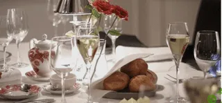 Столовый этикет и сервировка [Альбина Бекболатова]