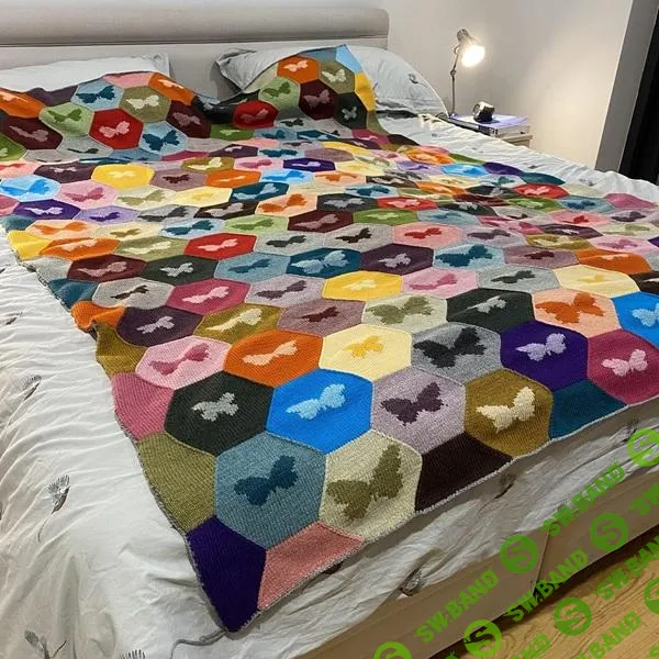 [Вяжи.ру] Жаккардовый плед с бабочками Butterfly Patchwork Quilt (2025)